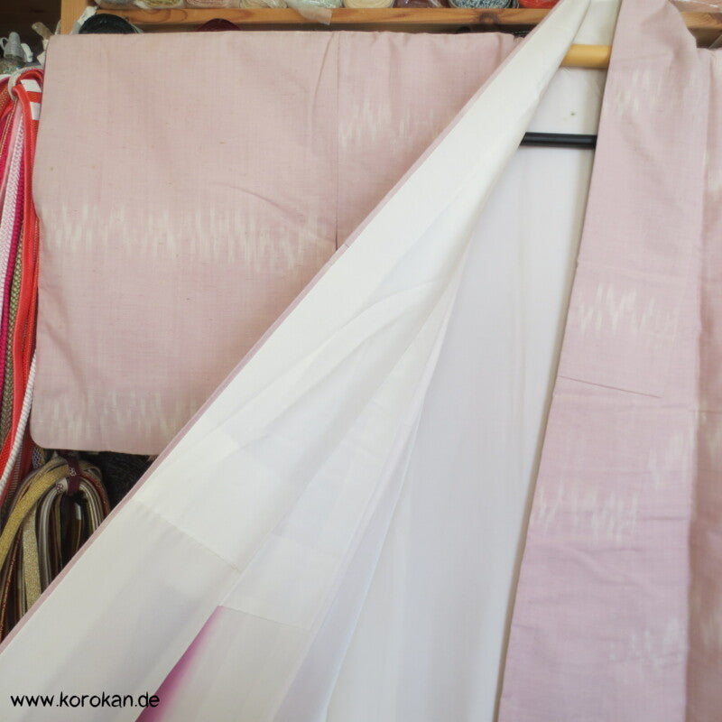 japanischer zartrosa Sakura Kasuri Nebel Tsumugi Seiden Kimono