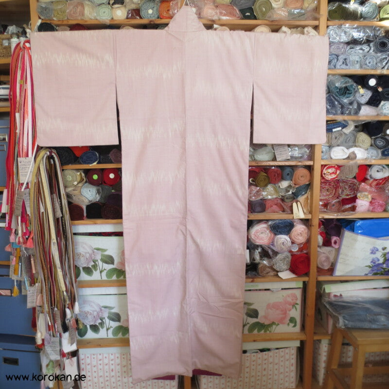 japanischer zartrosa Sakura Kasuri Nebel Tsumugi Seiden Kimono