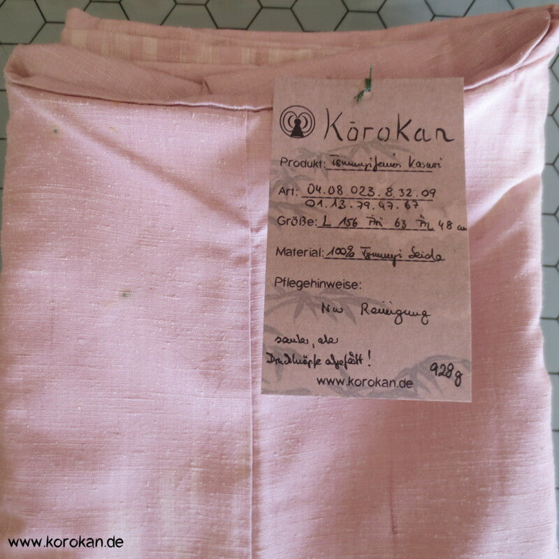 japanischer zartrosa Sakura Kasuri Nebel Tsumugi Seiden Kimono