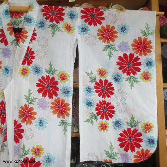 Yukata Kimono für Mädchen, bunte Blumen auf weiß
