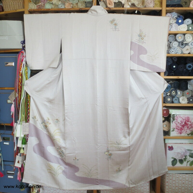 Blüten am Fluss - blassmauve Tsukesage Sogo Kimono