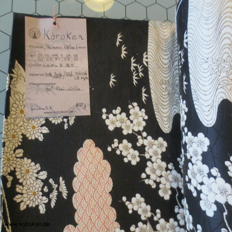 Häuser zwischen Wolken Wolle / Seide Damast Kimono Tanmono