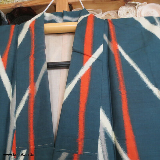 Art Deco Japan abstraktes Zweigegitter auf petrol Meisen Seiden Kimono