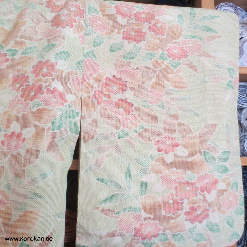 Blüten und Blätter Kasuri Tsumugi Kimono