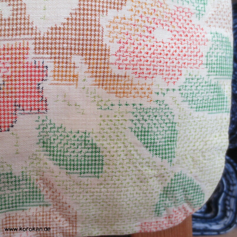 Blüten und Blätter Kasuri Tsumugi Kimono