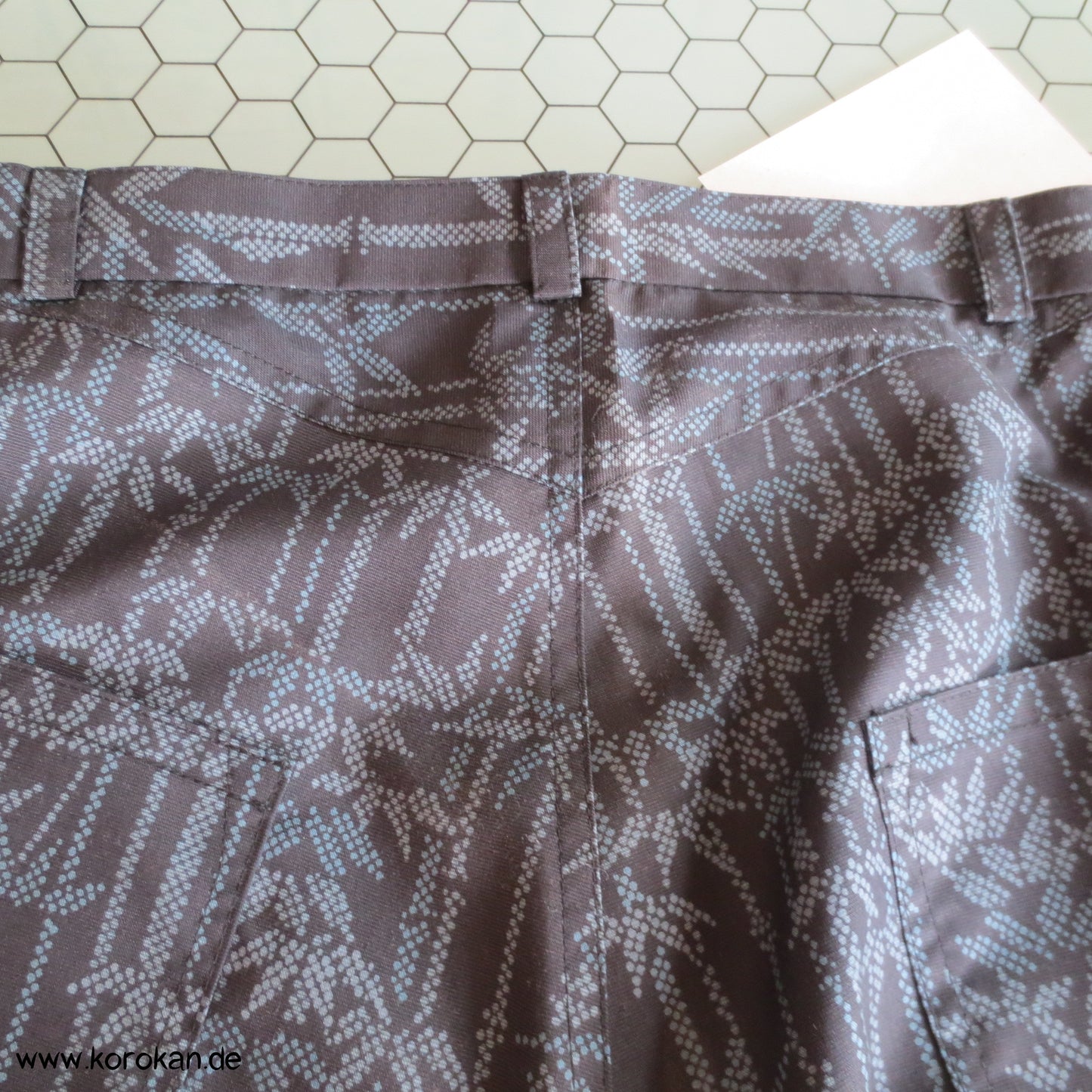 Bambus Regenmantelseide Bundfaltenhose, Gr. 44