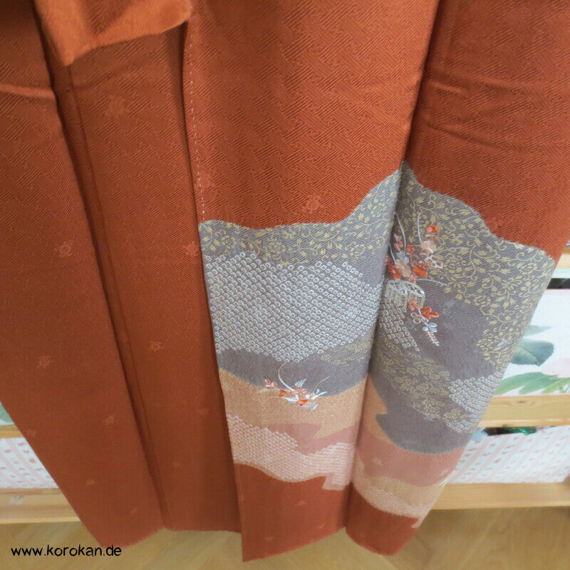 grauer Fluss mit Shibori und Stickerei Homongi Seiden Kimono