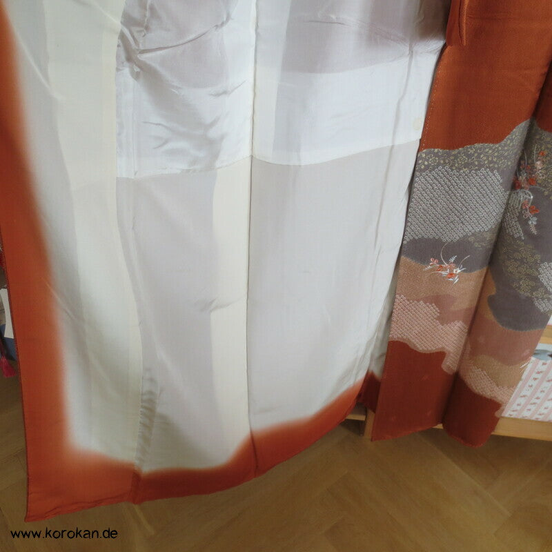 grauer Fluss mit Shibori und Stickerei Homongi Seiden Kimono