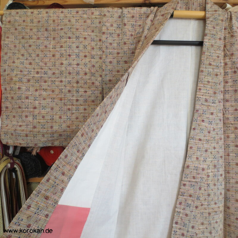 buntes Kleinkaro Kasuri Tsumugi Seiden Kimono, Japan
