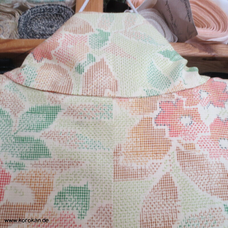Blüten und Blätter Kasuri Tsumugi Kimono