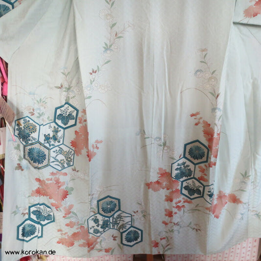 Kikko mit unterschiedlichen Motiven Homongi Kimono
