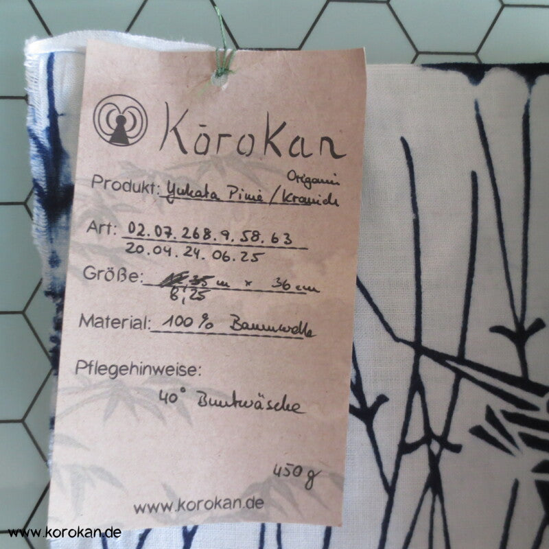 Piniennadeln und Origami Kraniche Yukata Baumwoll Stoffrest