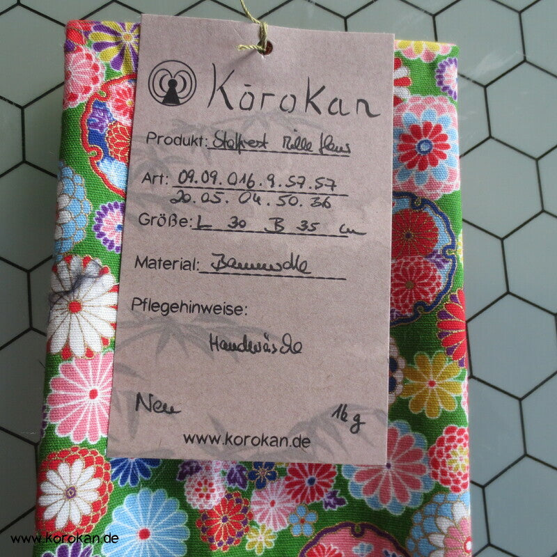 Stoffrest schwere Baumwolle Blüten und Schneeflockenkugeln mit gold