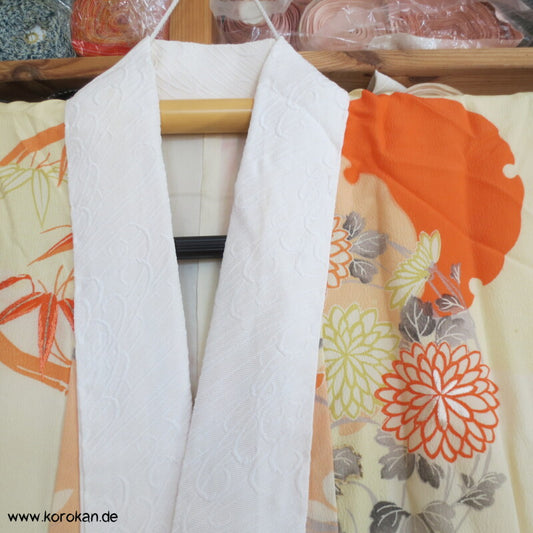 Kusudama Blumenkugel Juban Kimono, teilbestickte Seide