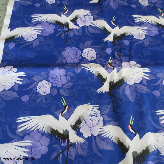 Kraniche auf Rosen blauer dicker Baumwollstoff
