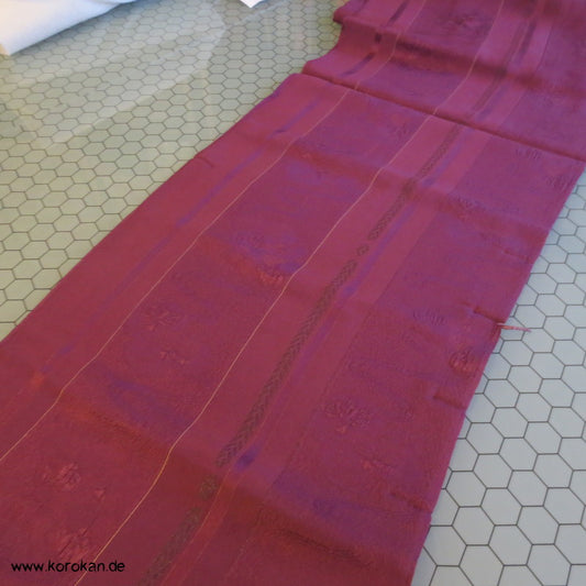 Antiker Araihari Kimono Stoffrolle, Seidenjacquard Streifen in lila