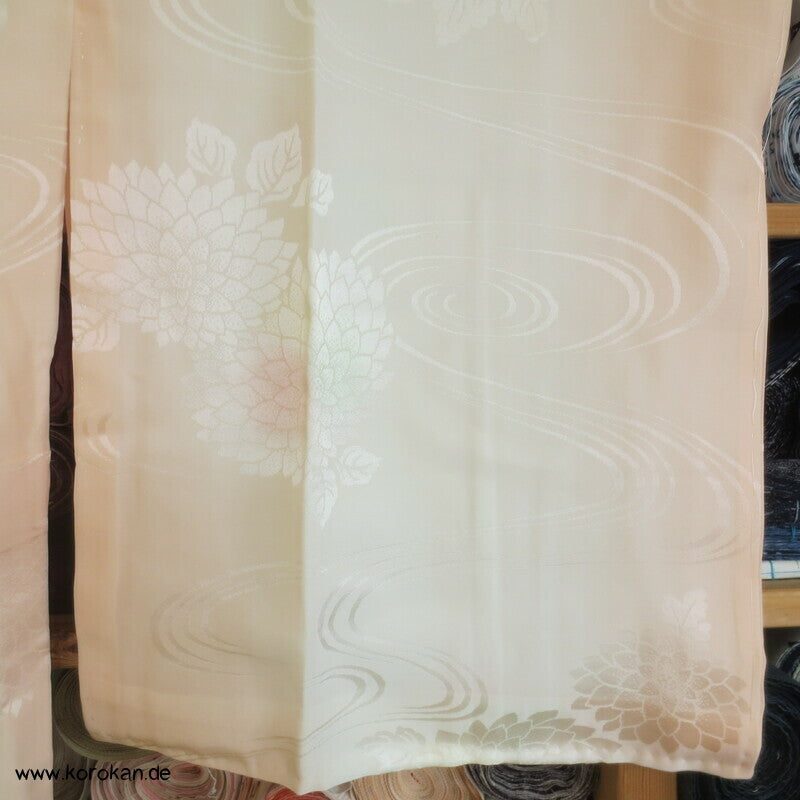 Chrysanthemen Seide, Juban Unterkimono