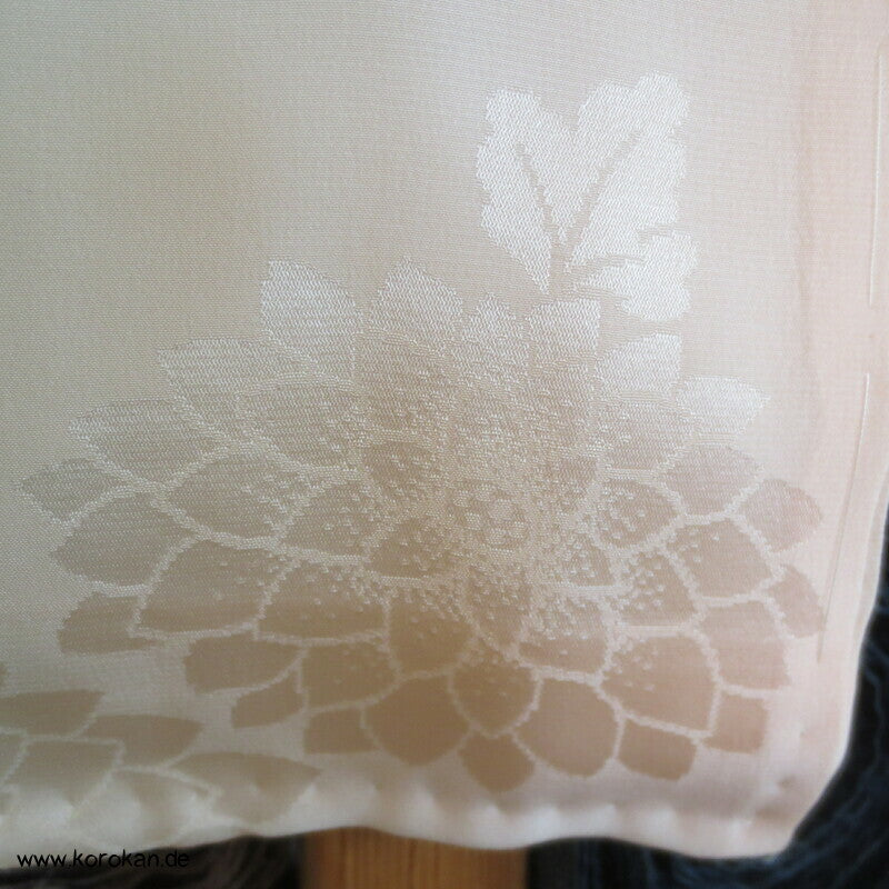 Chrysanthemen Seide, Juban Unterkimono