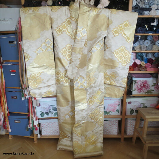 Matsukawabishi Brokat mit Wolken Uchikake - Hochzeitsmantel