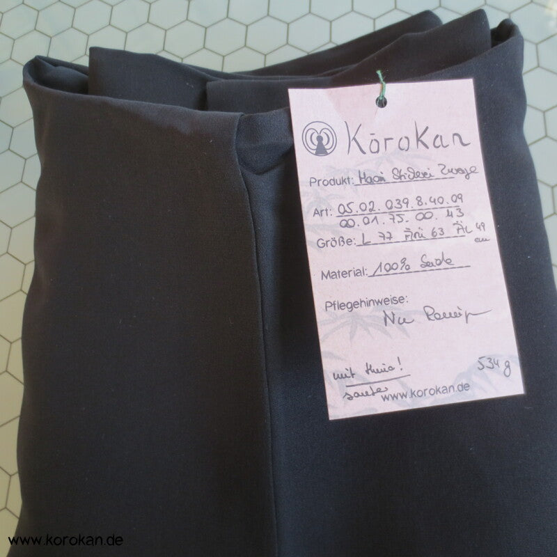 Stickereizweige auf schwarz Haori Kimono Jacke, mit Himo