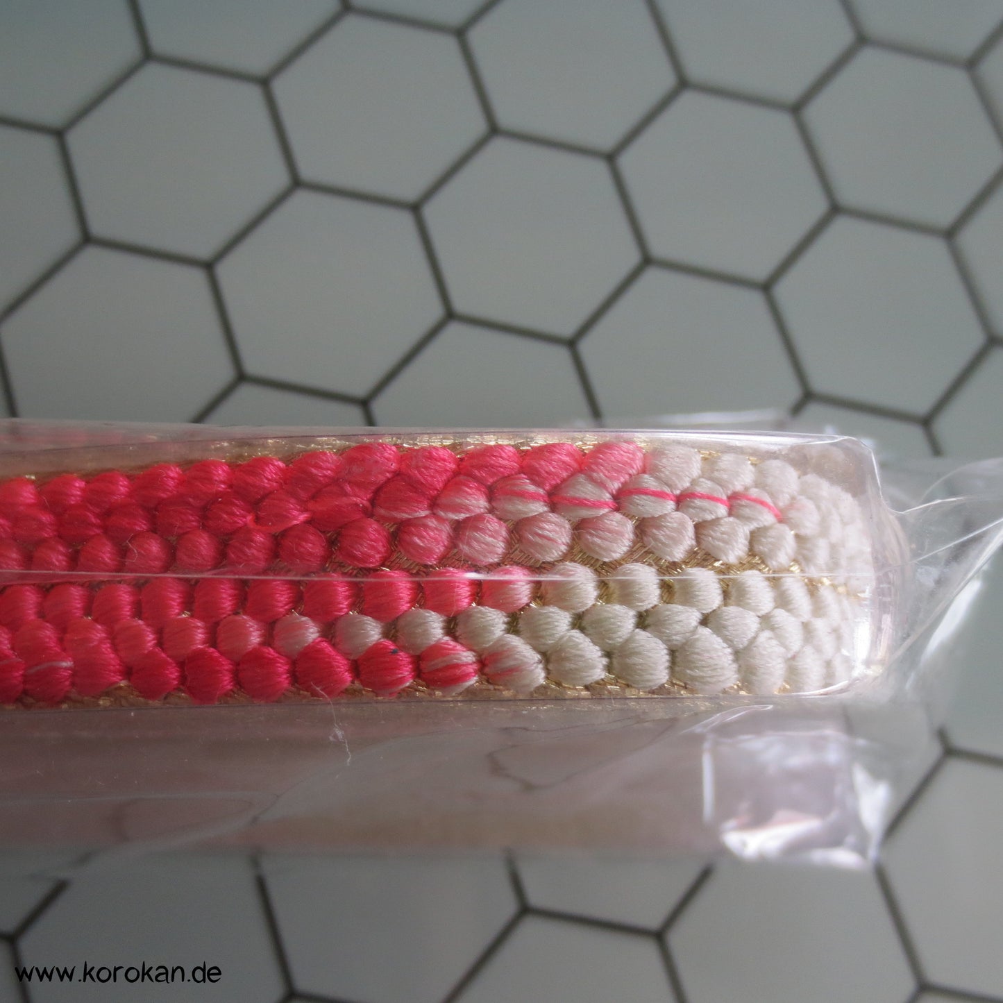 pink - weiß - golden mit feinem Muster Obijime, originalverpackt