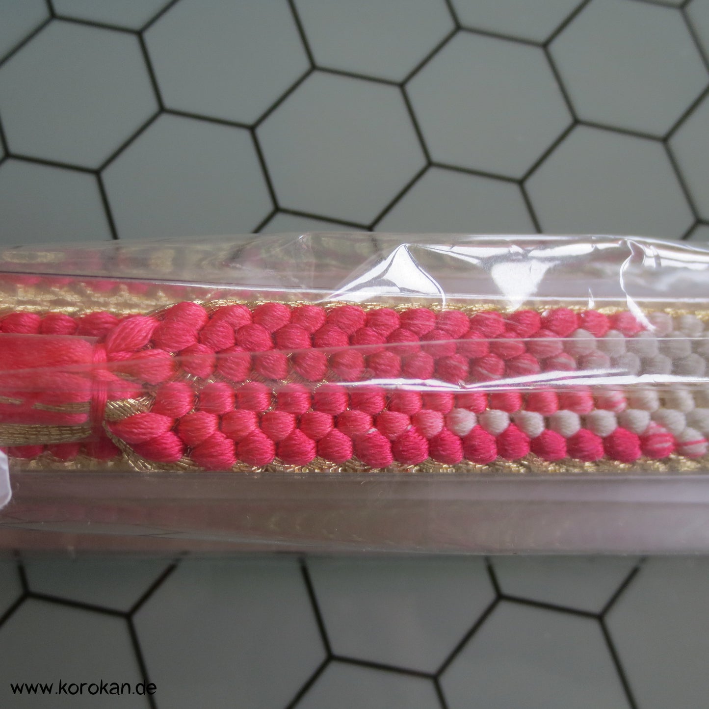 pink - weiß - golden mit feinem Muster Obijime, originalverpackt