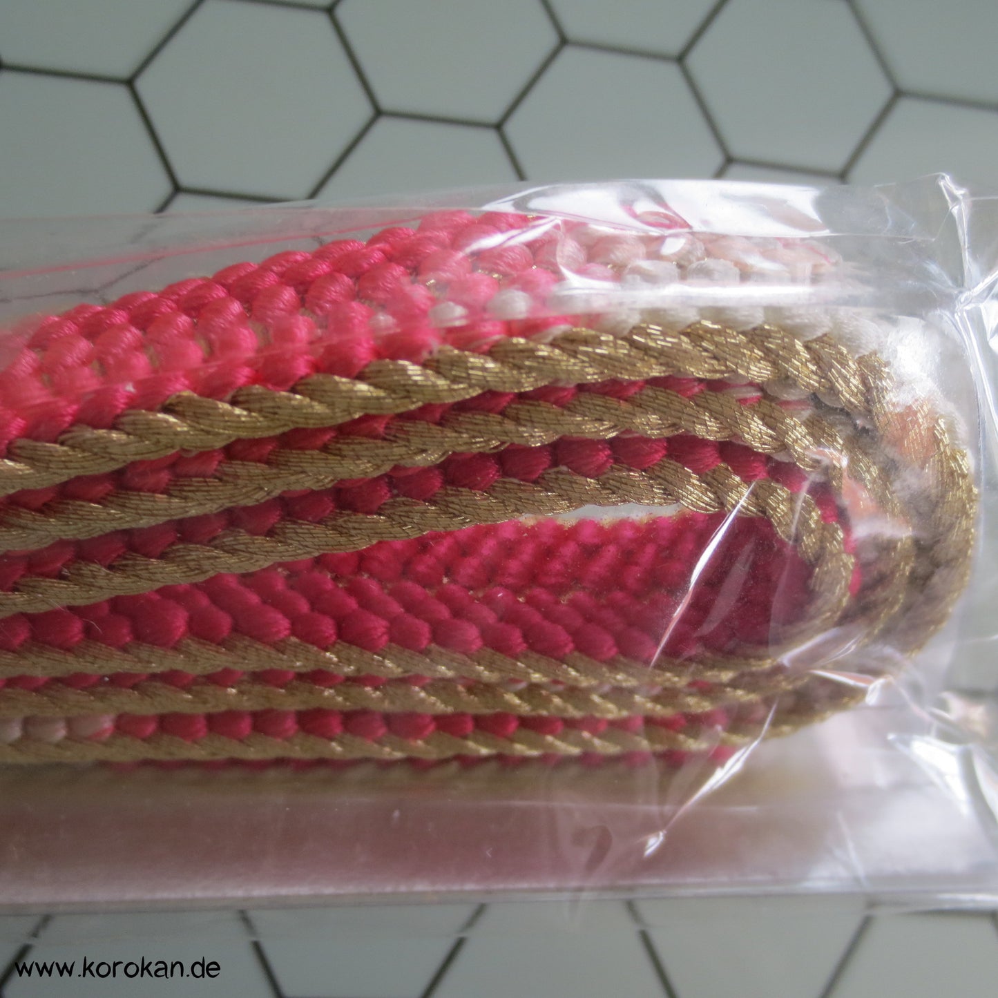 pink - weiß - golden mit feinem Muster Obijime, originalverpackt
