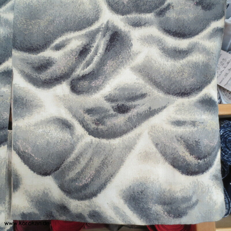 Wolkenwellen Seidencrepe Haori
