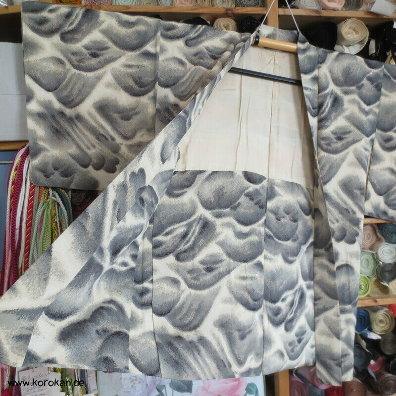 Wolkenwellen Seidencrepe Haori