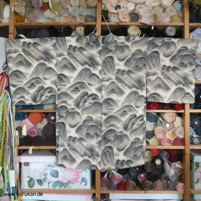 Wolkenwellen Seidencrepe Haori