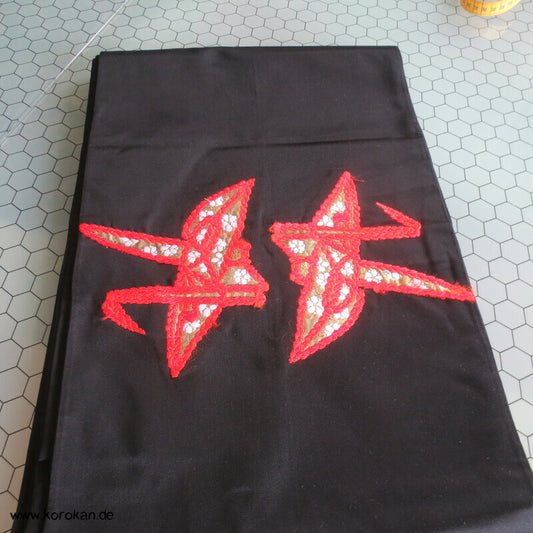 Origami Kraniche auf schwarz Nagoya Obi