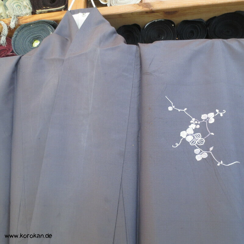 gewebtes Bokashi, gestickte Zweige Hitoe Tsukesage Seiden Kimono