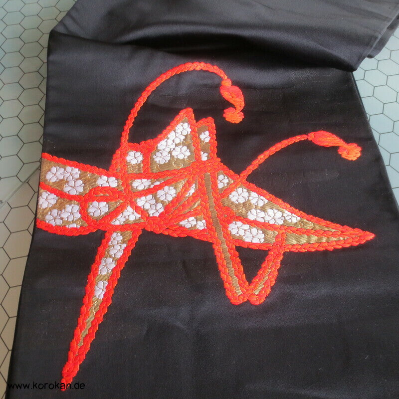 Origami Kraniche auf schwarz Nagoya Obi