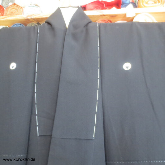 5 Fuji Mon Mofuku, formeller schwarzer Seidencrepe Kimono