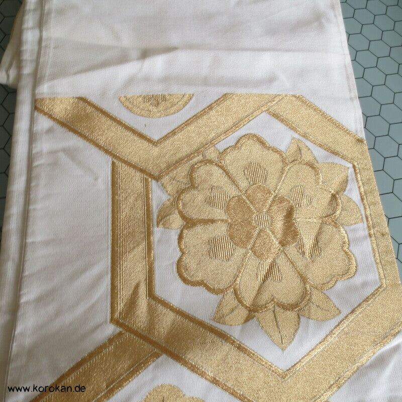 goldene Blüten - Kikko auf heller Seide Fukuro Obi