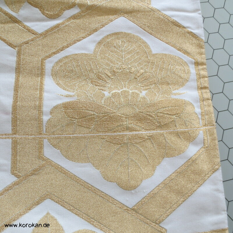 goldene Blüten - Kikko auf heller Seide Fukuro Obi