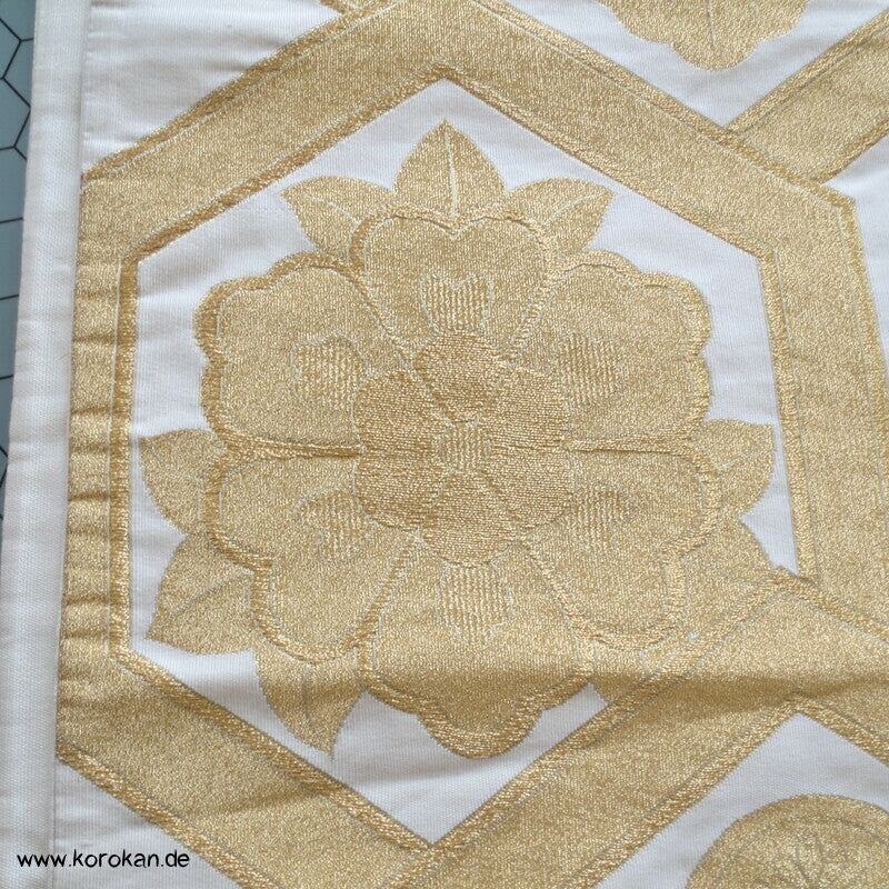 goldene Blüten - Kikko auf heller Seide Fukuro Obi