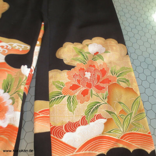 Päonien goldgestickte Seidencrepe lose Tomesode Kimono Hose