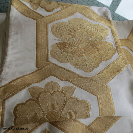 goldene Blüten - Kikko auf heller Seide Fukuro Obi