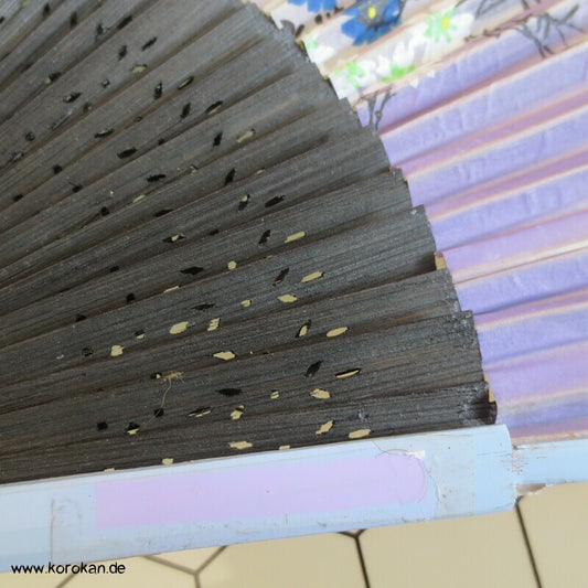 handbemaltes Papier auf gedunkeltem Bambus Fächer - Papier / Bambus