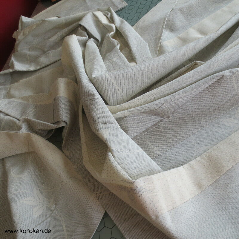 japanischer Kasuri Arabesken in Crepe Georgette Tsumugi Seiden Hitoe Kimono