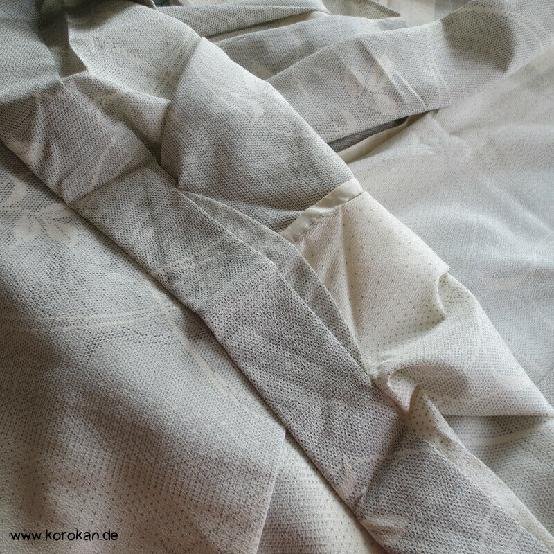 japanischer Kasuri Arabesken in Crepe Georgette Tsumugi Seiden Hitoe Kimono