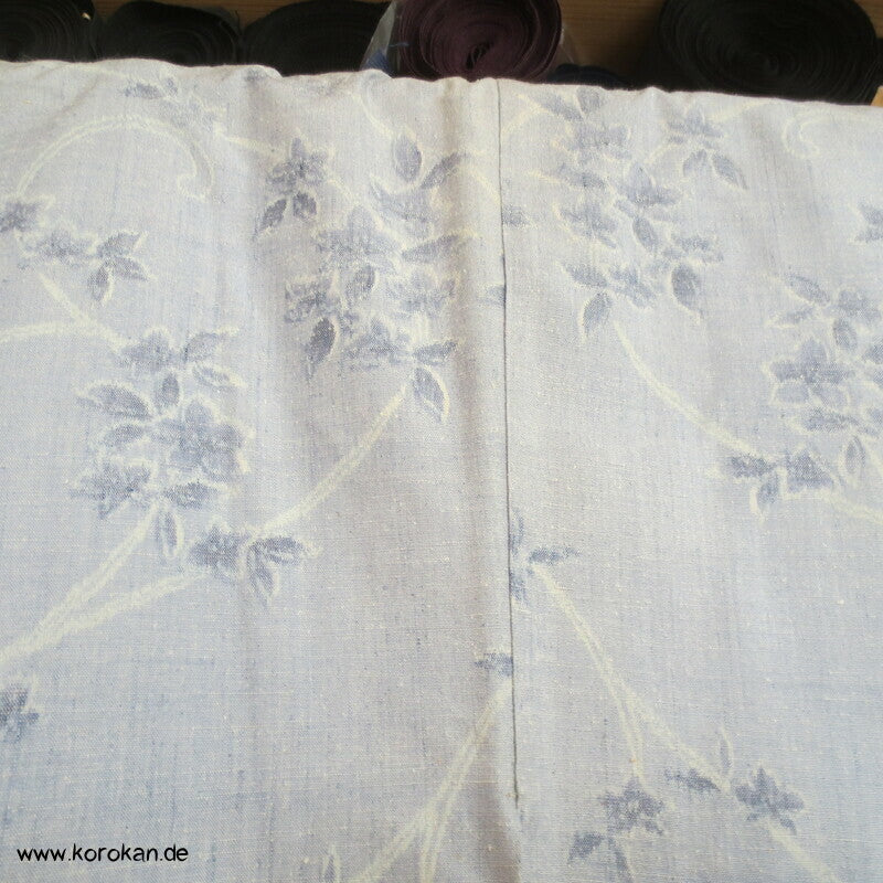 blasshellblau Arabesken Kasuri Tsumugi Kimono