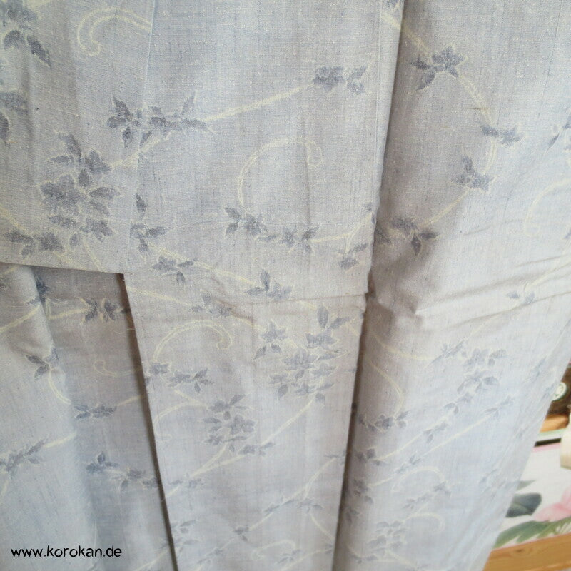 blasshellblau Arabesken Kasuri Tsumugi Kimono