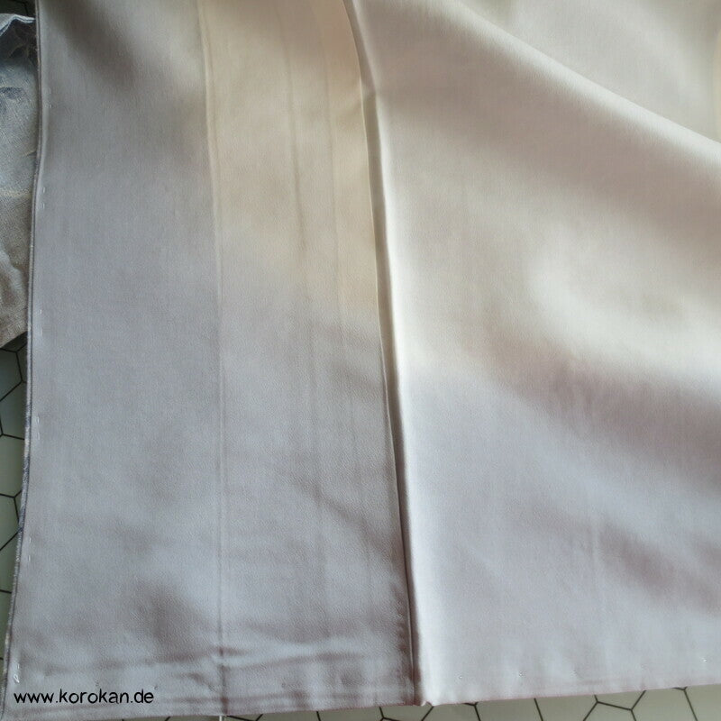 blasshellblau Arabesken Kasuri Tsumugi Kimono