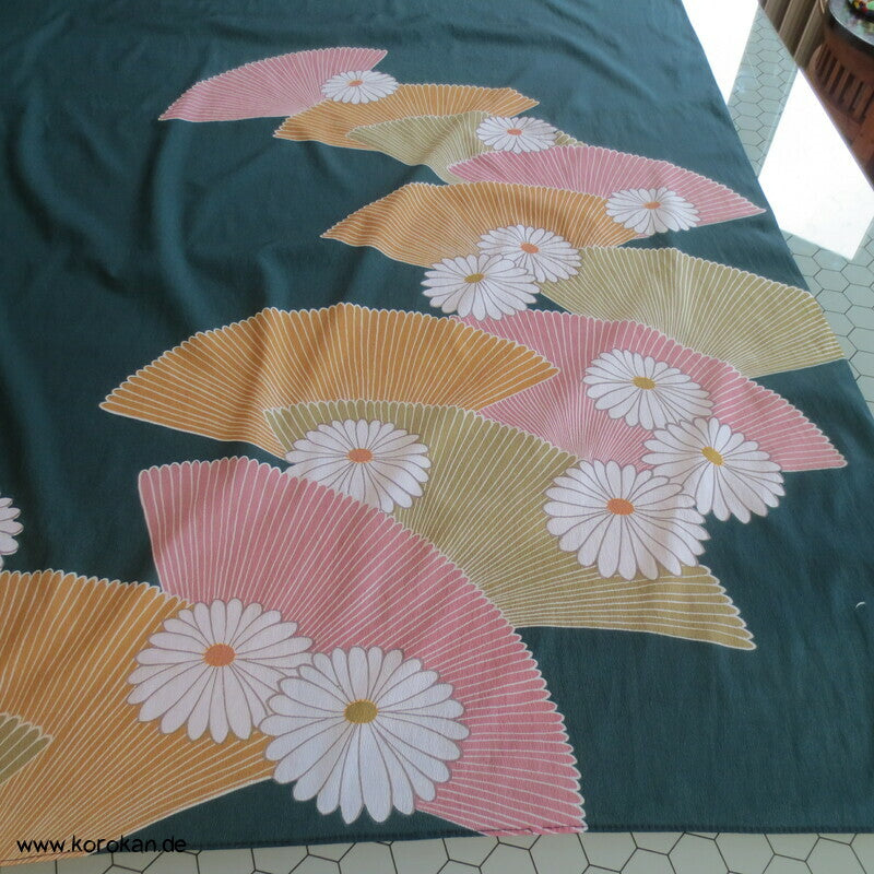 Furoshiki Japan Tragetuch, Fächer Chrysanthemen auf dunkelgrün