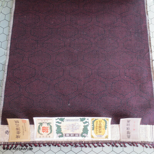 Kikko Kasuri schwarz rote Tsumugi Kimono Seide