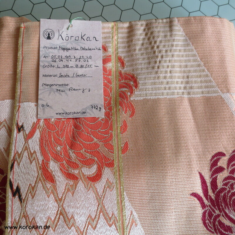 Japanischer Seidenbrokat Kiku und Matsukawabishi Nagoya Obi Kimonogürtel