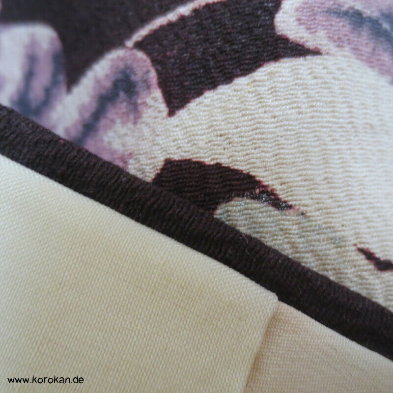 Blumen auf aubergine Tsumugi Seiden Homongi Kimono
