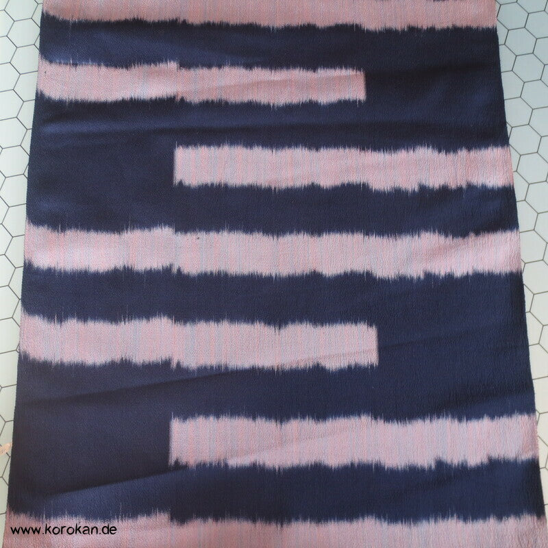 Kasuri Streifen, Ikat Technik Kimono Seidencrepe